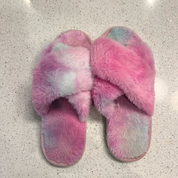 Pink Fluffy Slippers - Picture 1 of 5